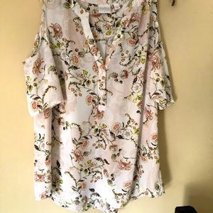 SoHo New York & Co Floral blouse